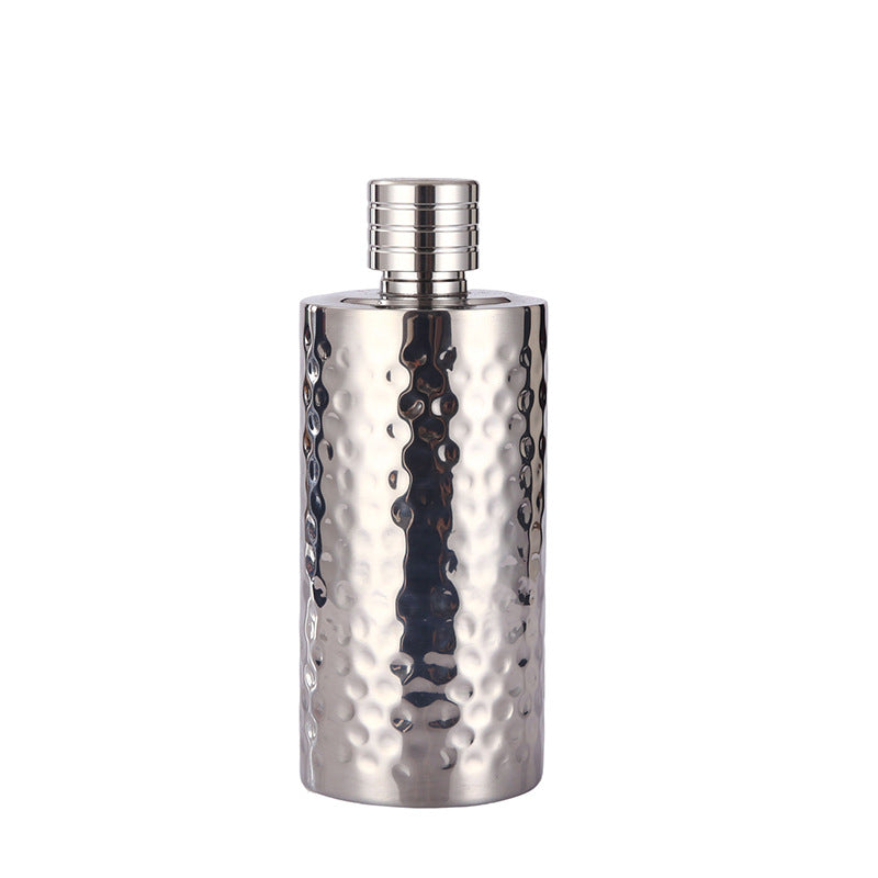 Manufacturer Direct Supply 304 Stainless Steel Wine Flask 0.5kg 1.0kg Thickened Portable Water Bottle Russian Cylindrical Small Liquor Bottle