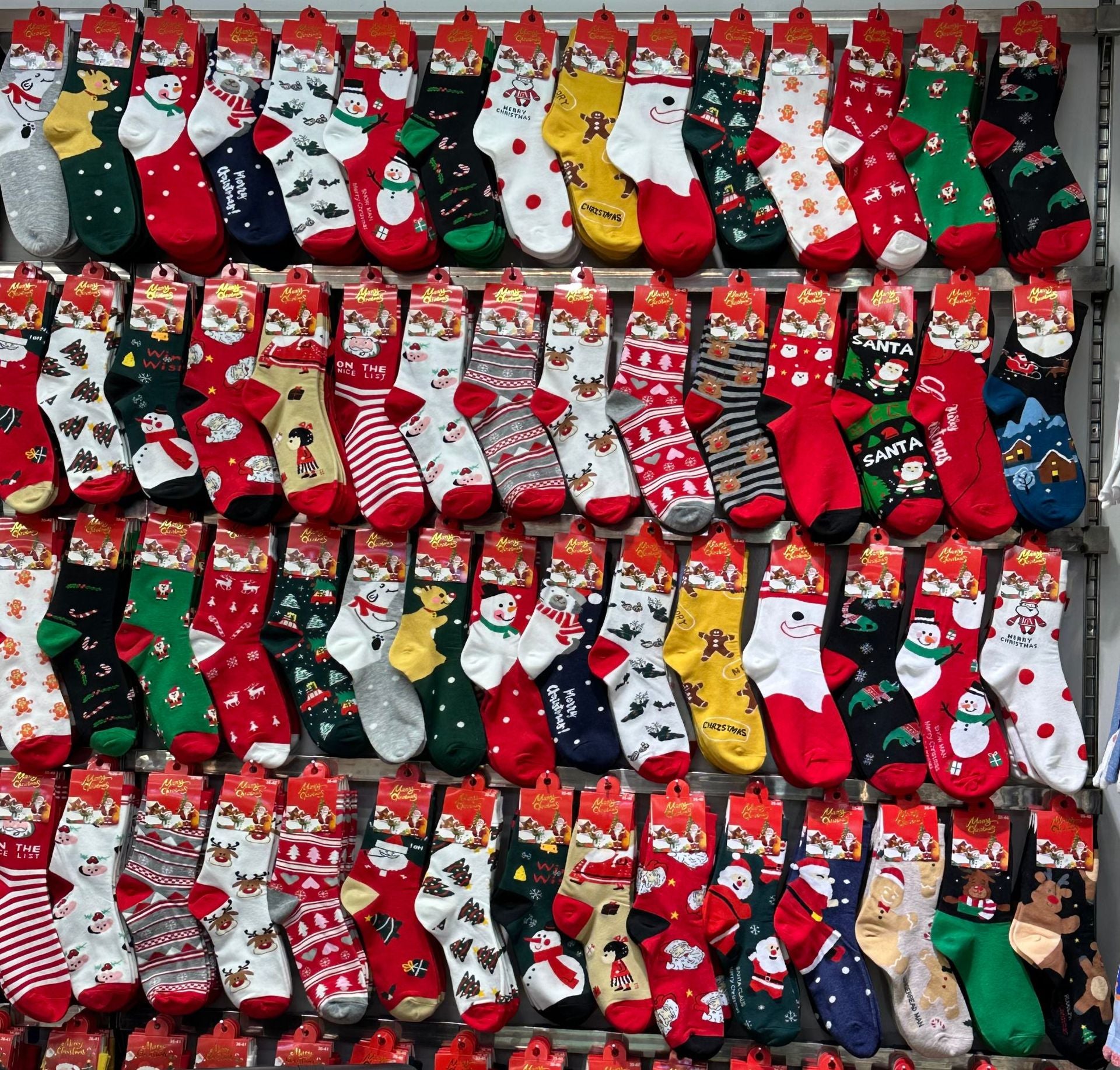 25 Christmas Cross-Border New Santa Claus Holiday Surprise Socks In Stock Fun Manufacturer Wholesale Mid-Calf Trendy Socks
