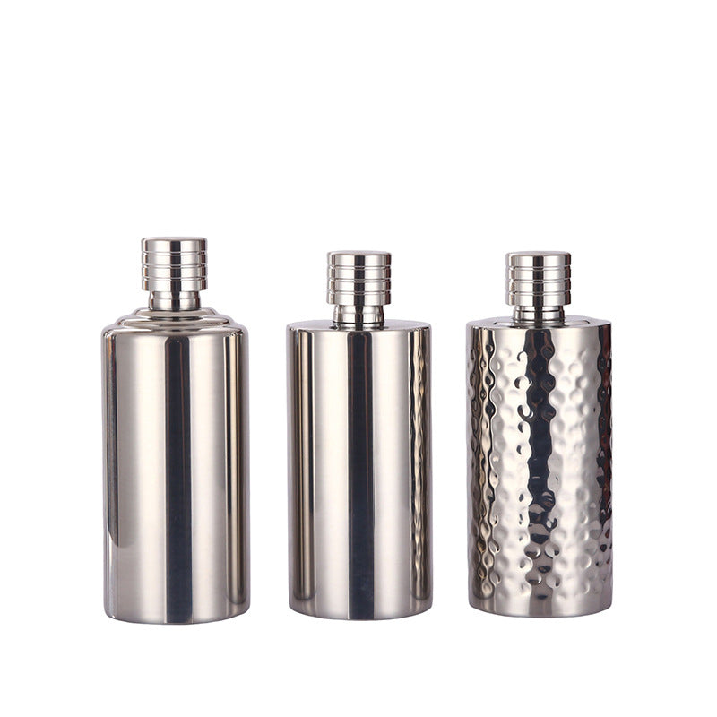 Manufacturer Direct Supply 304 Stainless Steel Wine Flask 0.5kg 1.0kg Thickened Portable Water Bottle Russian Cylindrical Small Liquor Bottle